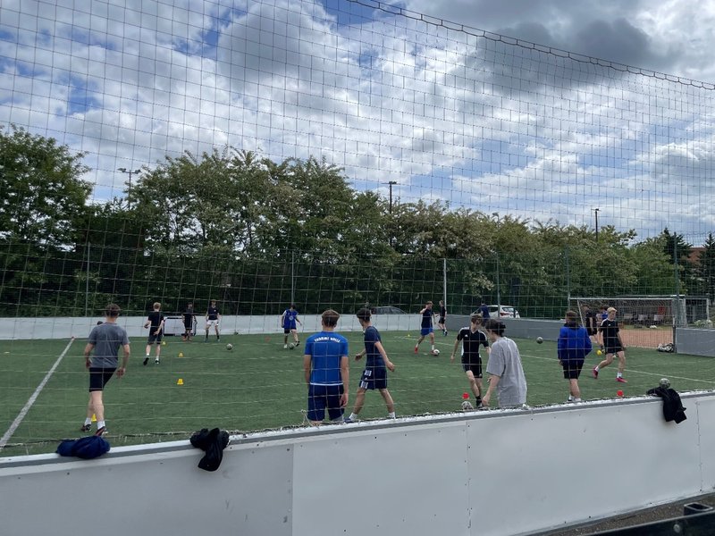 Titelbild für Beitrag: Fußball-Kompaktkurs Jahrgang 11_2025